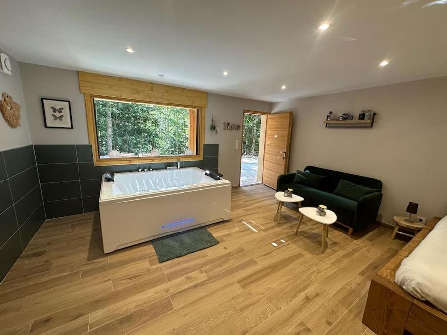 Jacuzzi En Foret L'Esperou Exterior photo